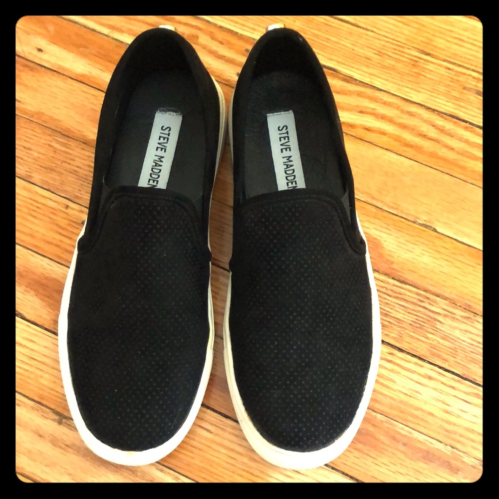 Steve Madden slip-ons / black sz women’s 6.5